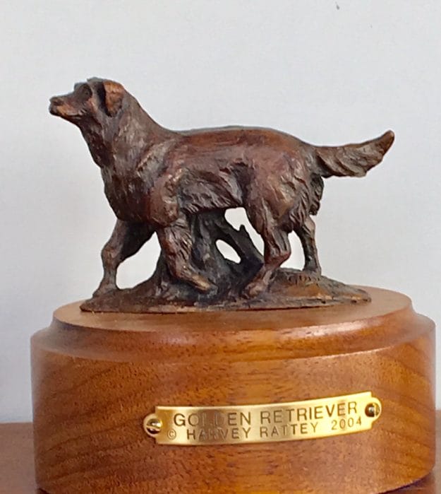 bronze sculpture of a Golden Retriever